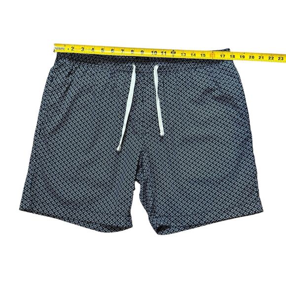 J Crew Flex Mens Shorts Large Navy Blue White Geometric Triangle Elastic Waist - Picture 6 of 10